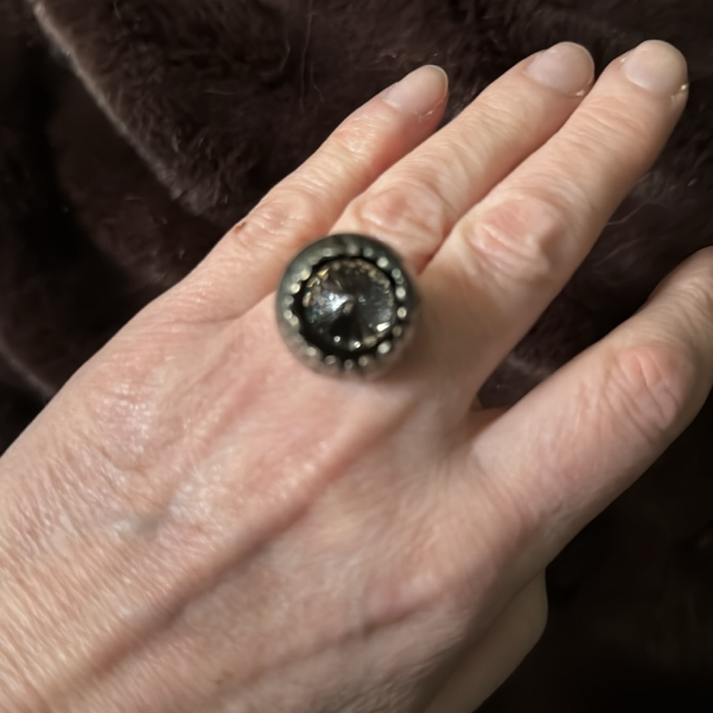 Konplott Elegant Silver-Toned Ring - Picture 5 of 6